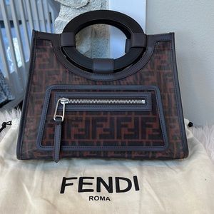 FENDI
Mesh Vitello FF 1974 Small Runaway Shopper Tote Marrone Black Ebano